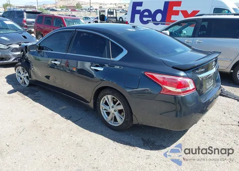 2013 Nissan Altima 2.5 Sv z USA, uszkodzony, nr VIN 1N4AL3AP4DN477411